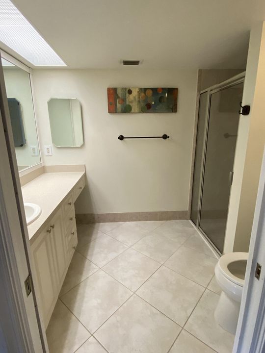 For Rent: $2,950 (2 beds, 2 baths, 1242 Square Feet)