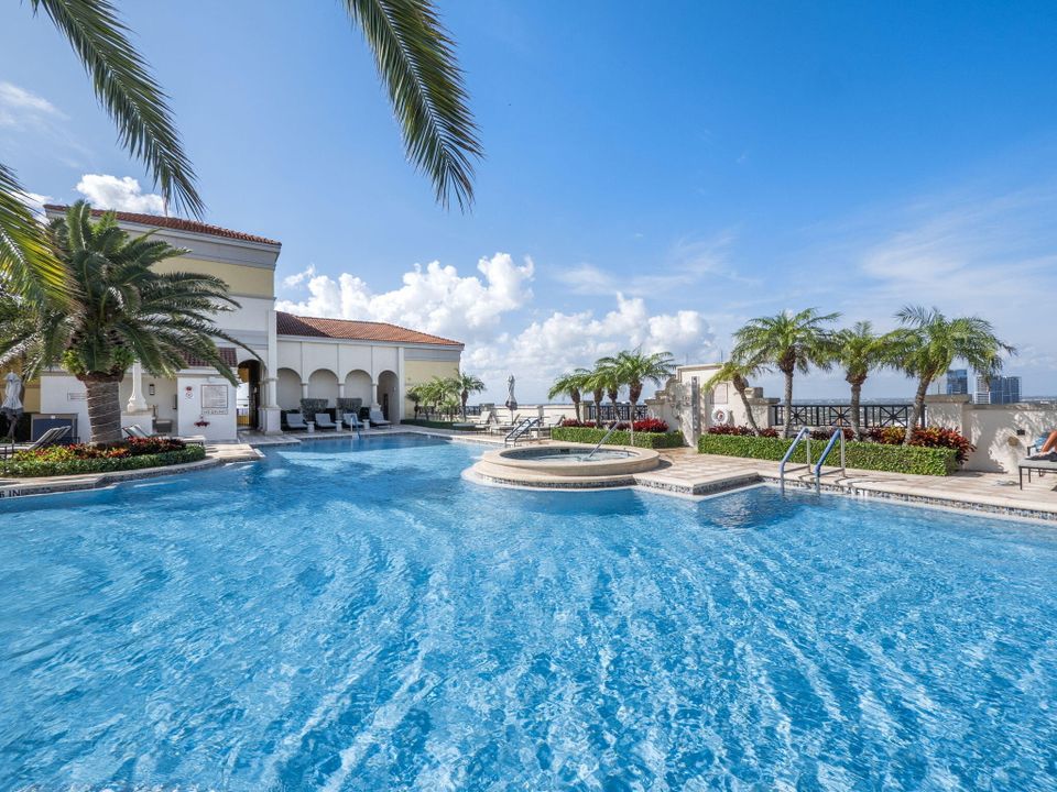 На продажу: $775,000 (2 спален, 2 ванн, 1170 Квадратных фут)