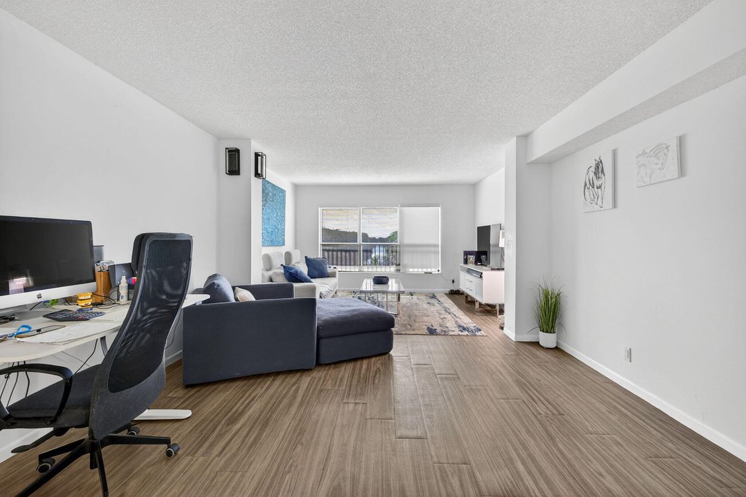 En Venta: $199,000 (2 camas, 2 baños, 1140 Pies cuadrados)