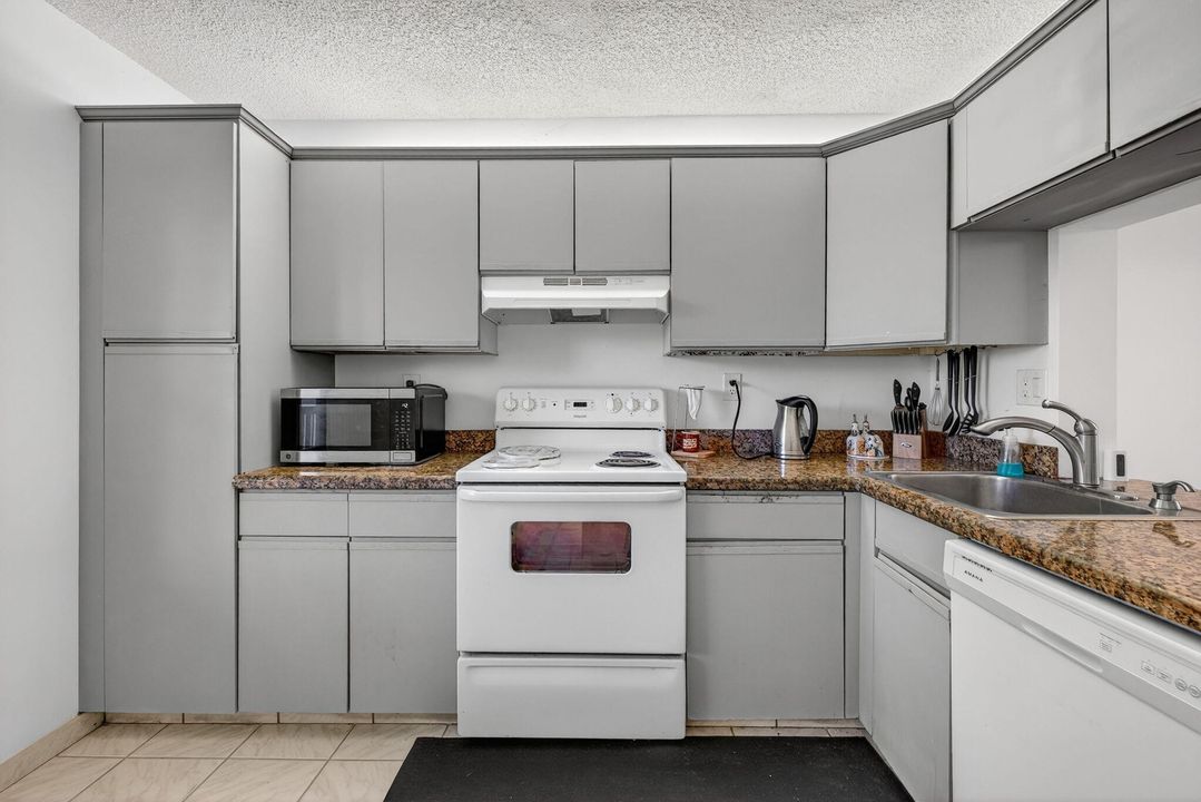 En Venta: $199,000 (2 camas, 2 baños, 1140 Pies cuadrados)