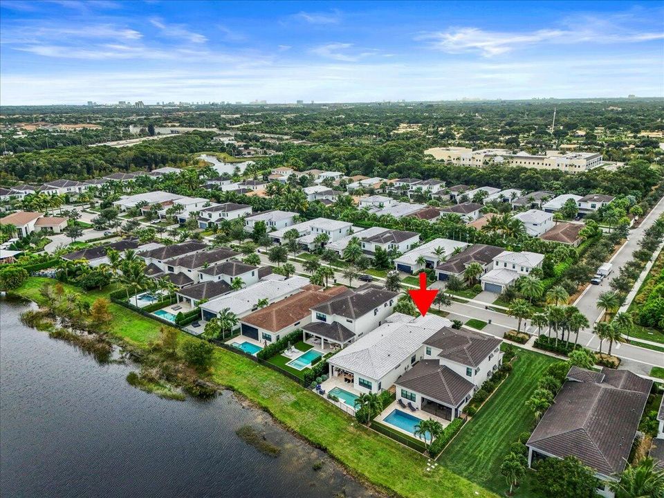 En Renta: $10,000 (3 camas, 2 baños, 2359 Pies cuadrados)