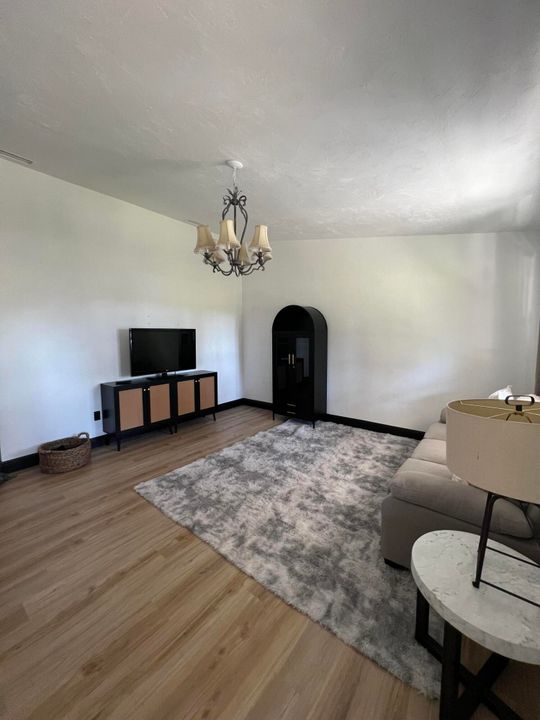 For Sale: $489,000 (3 beds, 2 baths, 1440 Square Feet)