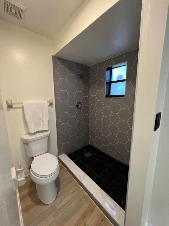 For Sale: $489,000 (3 beds, 2 baths, 1440 Square Feet)