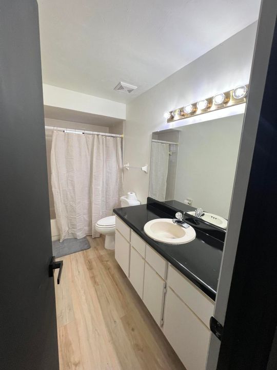 For Sale: $489,000 (3 beds, 2 baths, 1440 Square Feet)