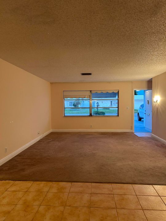 En Venta: $329,000 (2 camas, 2 baños, 1428 Pies cuadrados)