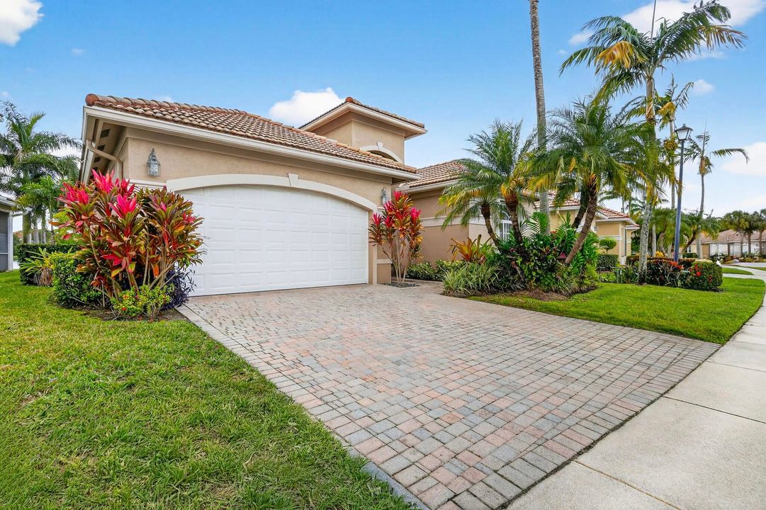 出租: $3,500 (3 贝兹, 2 浴室, 1822 平方英尺)