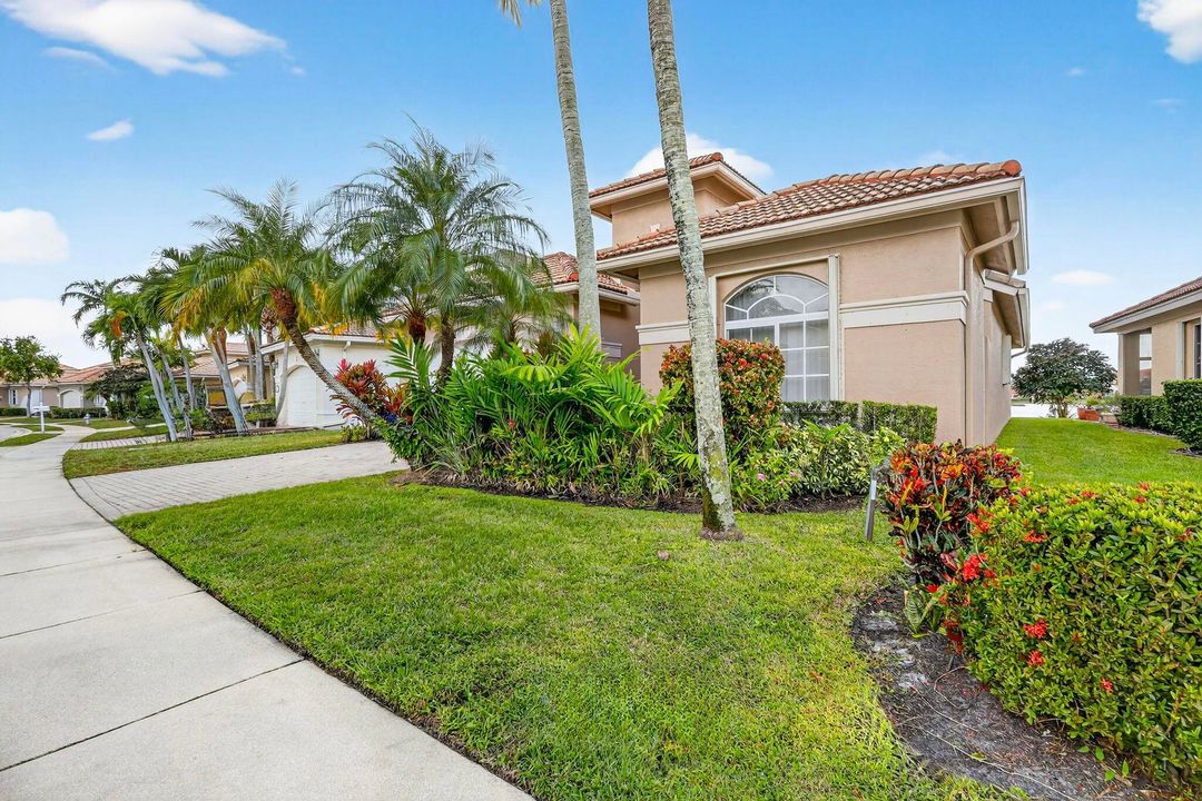 出租: $3,500 (3 贝兹, 2 浴室, 1822 平方英尺)