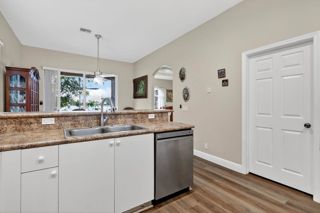 出租: $3,500 (3 贝兹, 2 浴室, 1822 平方英尺)