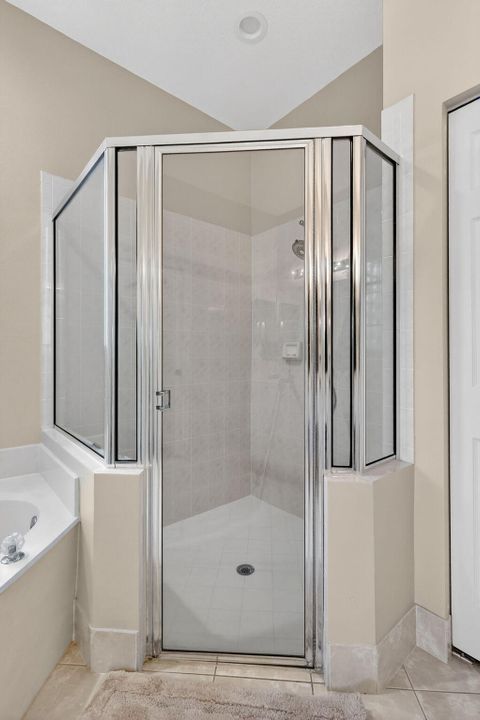 出租: $3,500 (3 贝兹, 2 浴室, 1822 平方英尺)