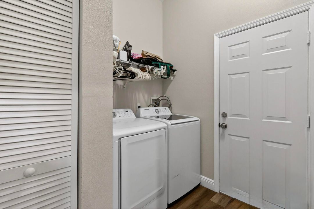 出租: $3,500 (3 贝兹, 2 浴室, 1822 平方英尺)