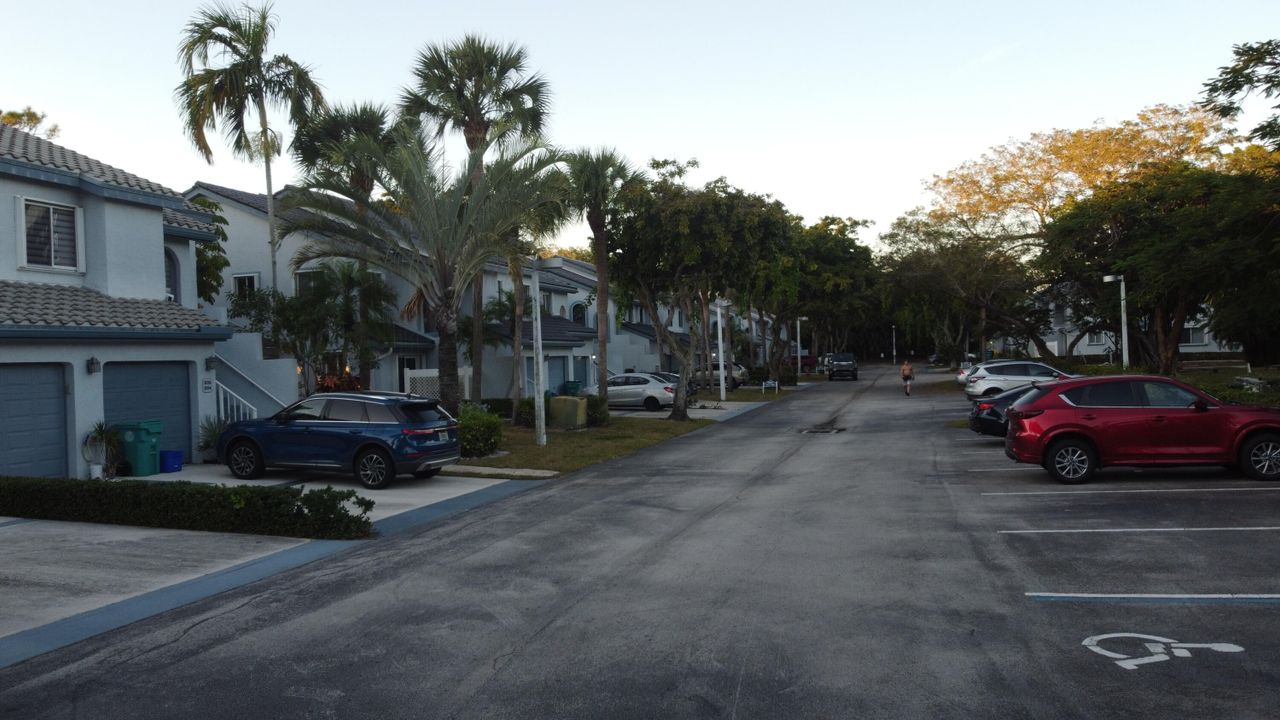 For Rent: $2,700 (3 beds, 2 baths, 1458 Square Feet)