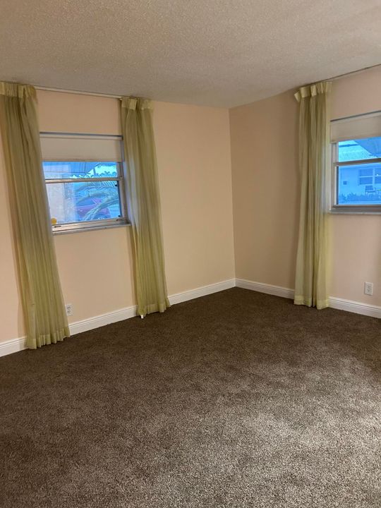 En Venta: $329,000 (2 camas, 2 baños, 1428 Pies cuadrados)