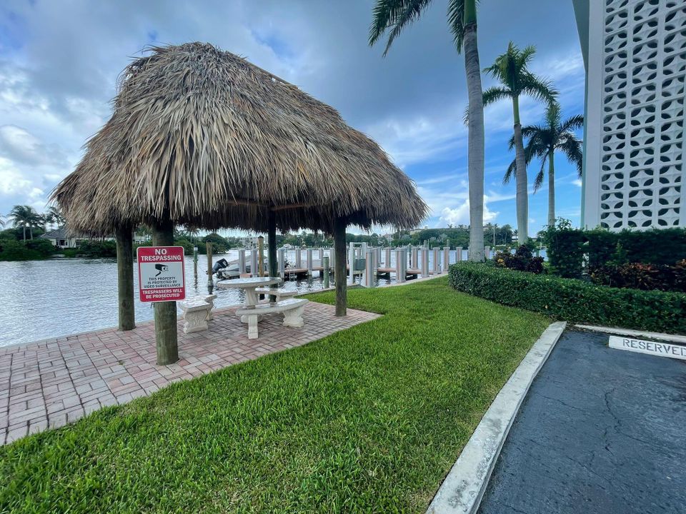 出租: $2,700 (2 贝兹, 2 浴室, 1250 平方英尺)