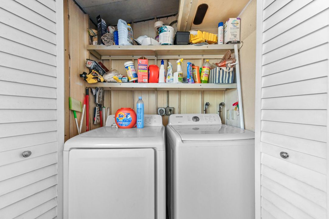 На продажу: $105,000 (2 спален, 2 ванн, 880 Квадратных фут)