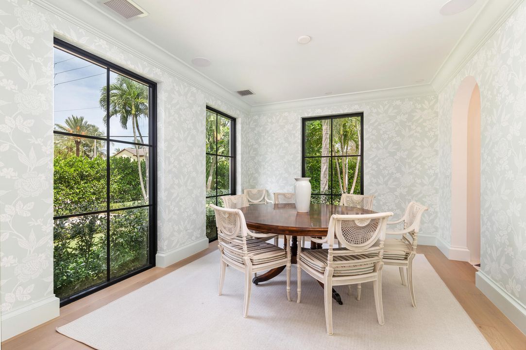 For Sale: $7,998,000 (5 beds, 5 baths, 4725 Square Feet)