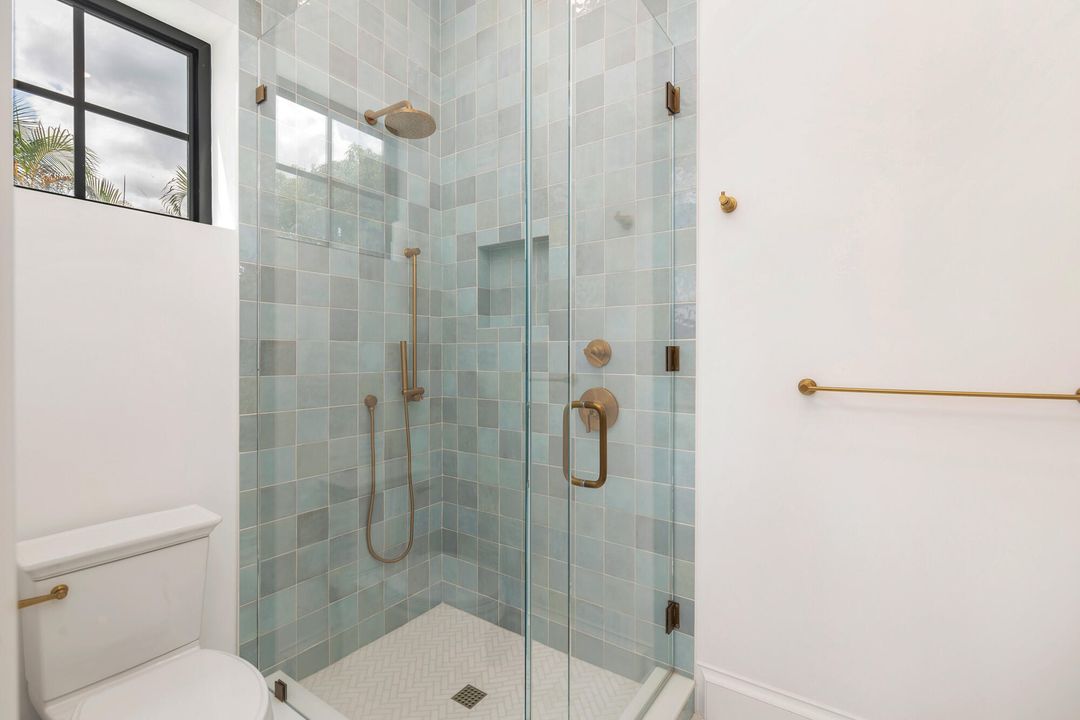 For Sale: $7,998,000 (5 beds, 5 baths, 4725 Square Feet)