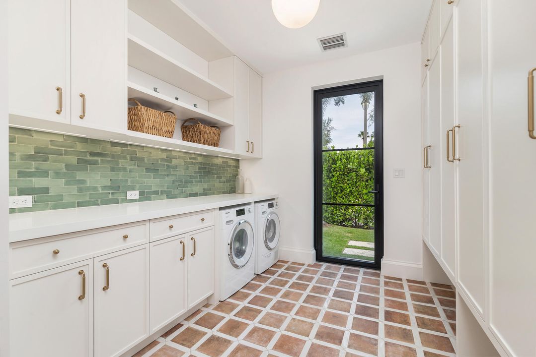 For Sale: $7,998,000 (5 beds, 5 baths, 4725 Square Feet)