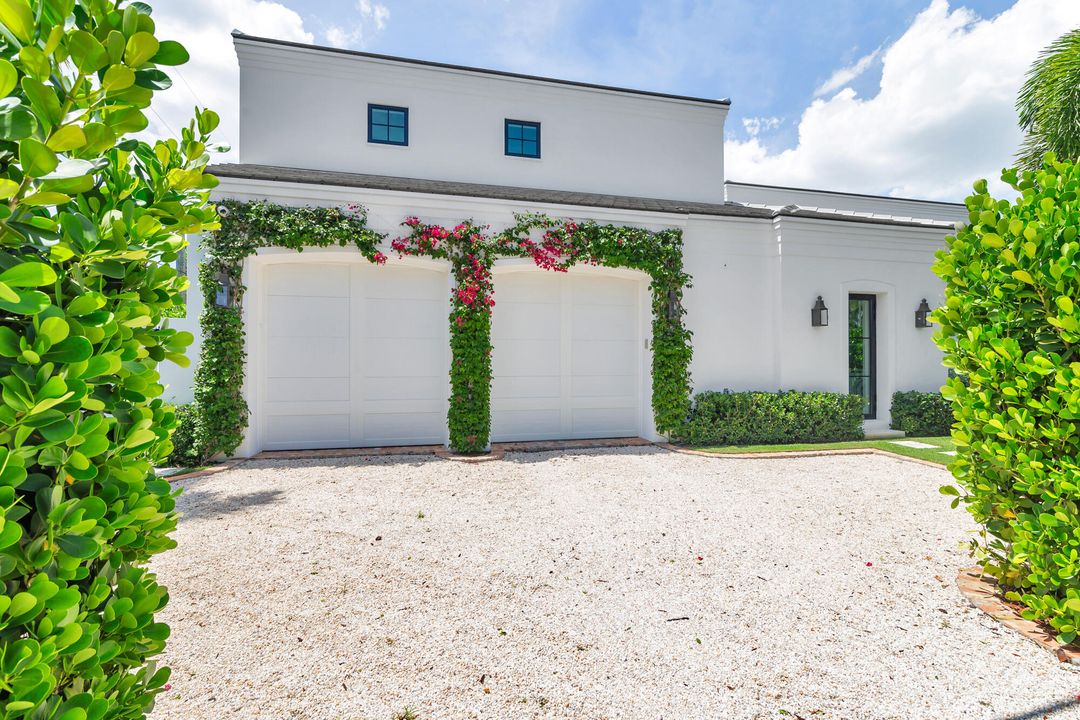 For Sale: $7,998,000 (5 beds, 5 baths, 4725 Square Feet)