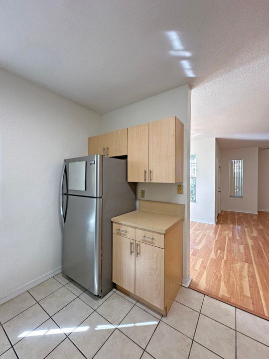 For Rent: $1,850 (2 beds, 2 baths, 1253 Square Feet)