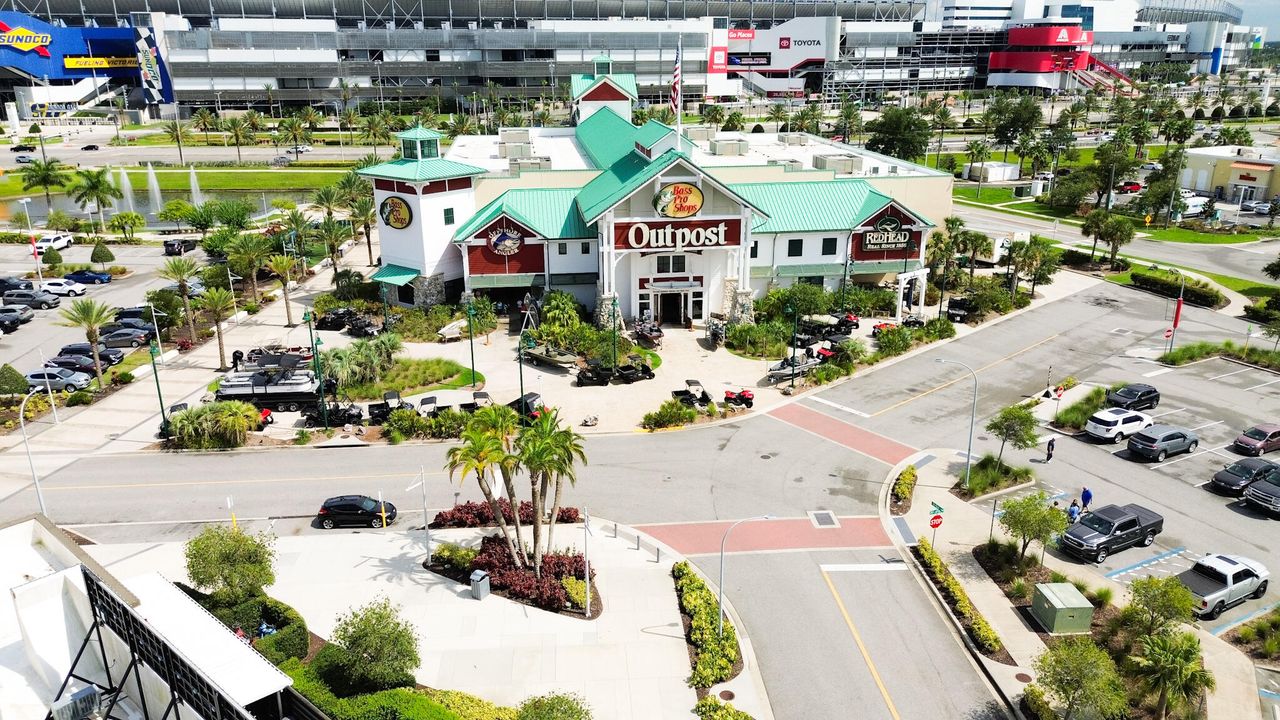 待售: $15,000,000 (0 贝兹, 0 浴室, 50864 平方英尺)