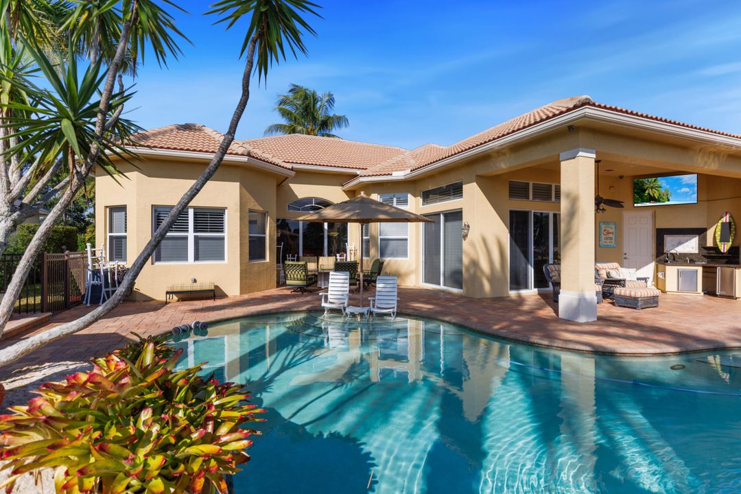 На продажу: $1,550,000 (4 спален, 4 ванн, 3277 Квадратных фут)