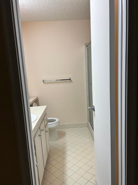 En Venta: $329,000 (2 camas, 2 baños, 1428 Pies cuadrados)