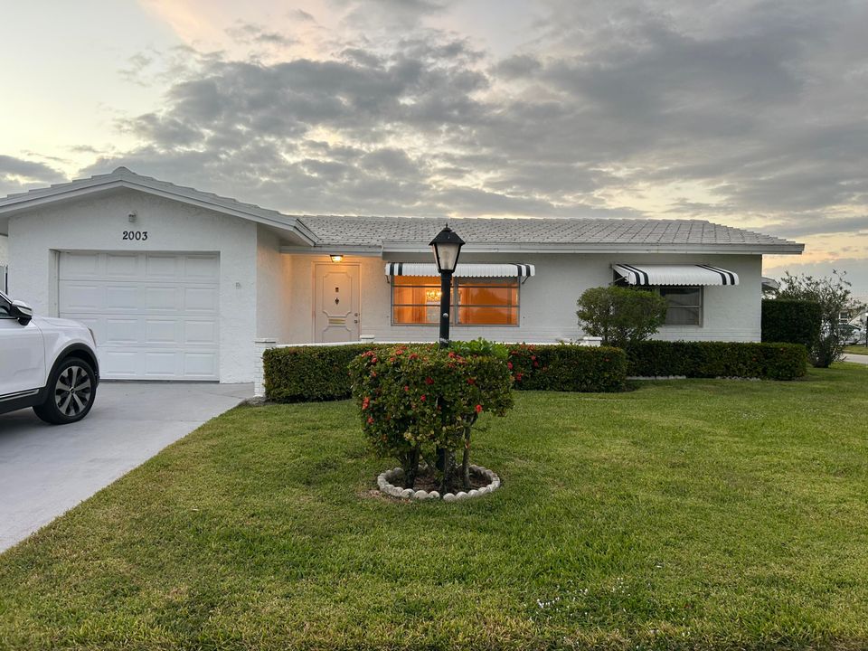 En Venta: $329,000 (2 camas, 2 baños, 1428 Pies cuadrados)