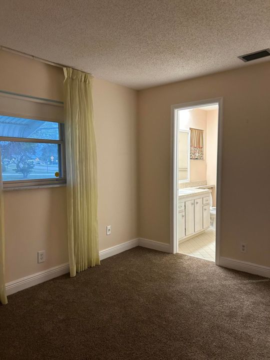 En Venta: $329,000 (2 camas, 2 baños, 1428 Pies cuadrados)