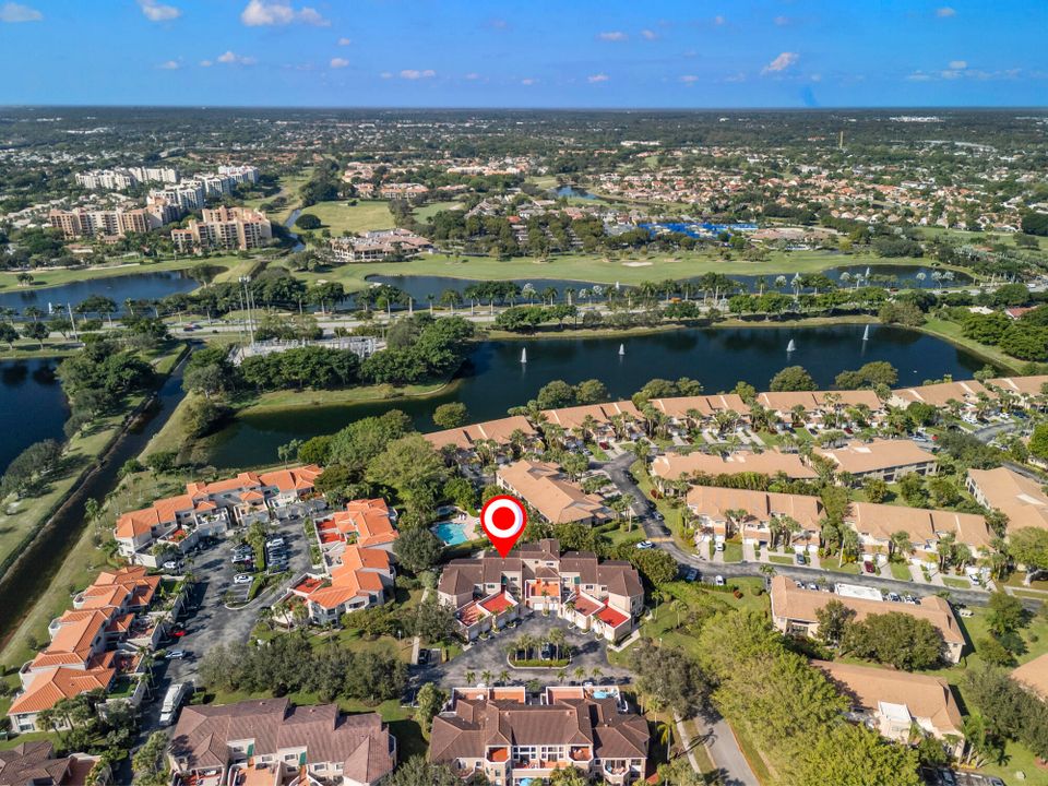 En Venta: $359,900 (2 camas, 2 baños, 1263 Pies cuadrados)