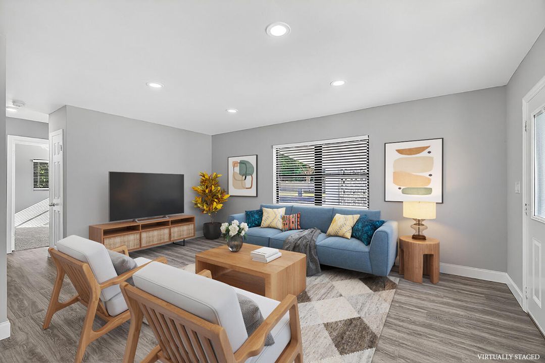 For Sale: $285,000 (3 beds, 2 baths, 1107 Square Feet)