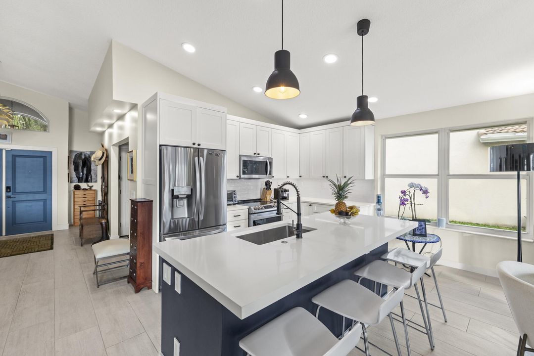 For Sale: $699,000 (3 beds, 2 baths, 1412 Square Feet)