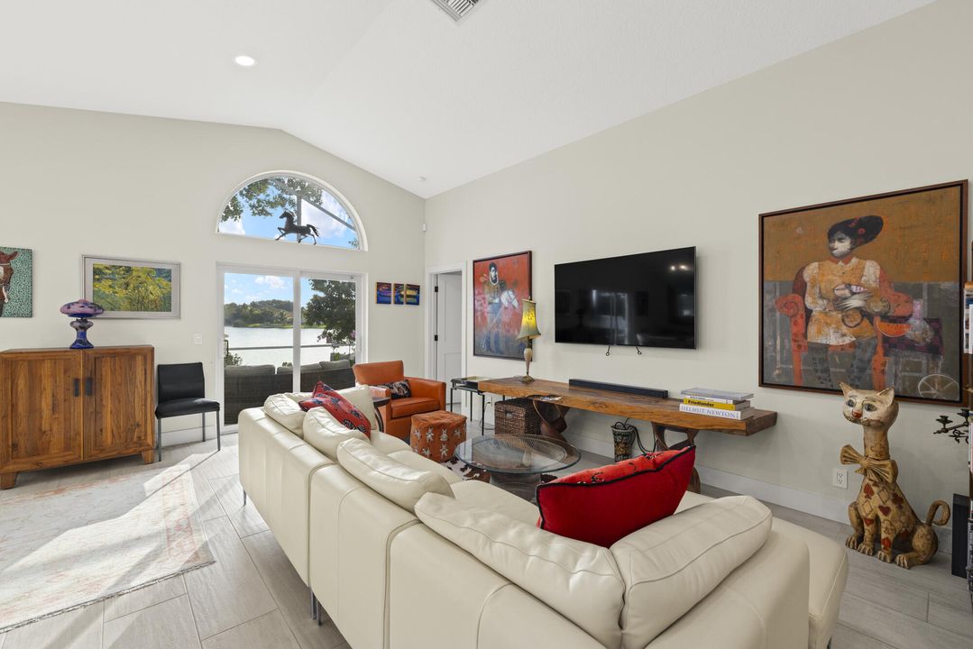 For Sale: $699,000 (3 beds, 2 baths, 1412 Square Feet)