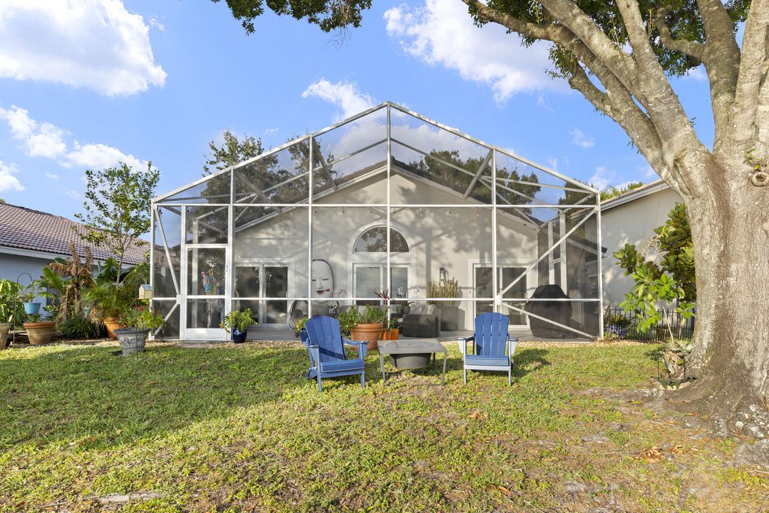 For Sale: $699,000 (3 beds, 2 baths, 1412 Square Feet)