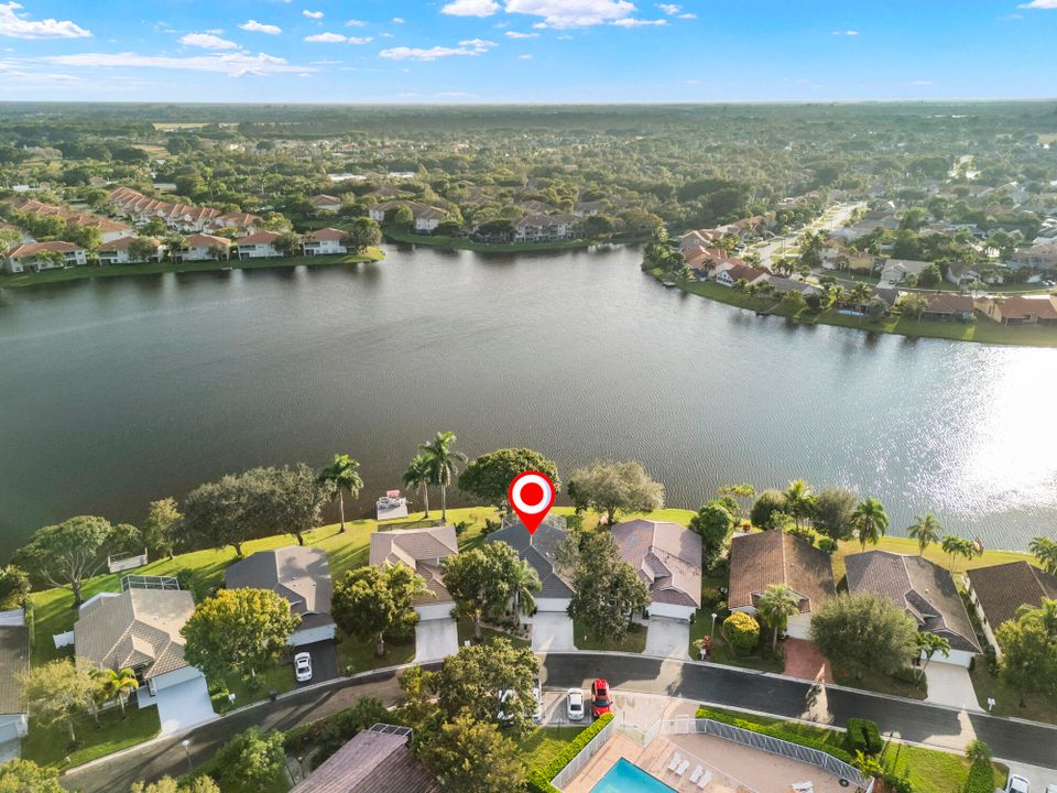 For Sale: $699,000 (3 beds, 2 baths, 1412 Square Feet)