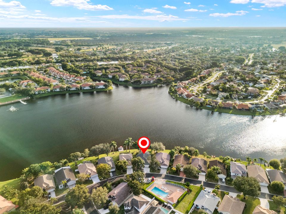 For Sale: $699,000 (3 beds, 2 baths, 1412 Square Feet)