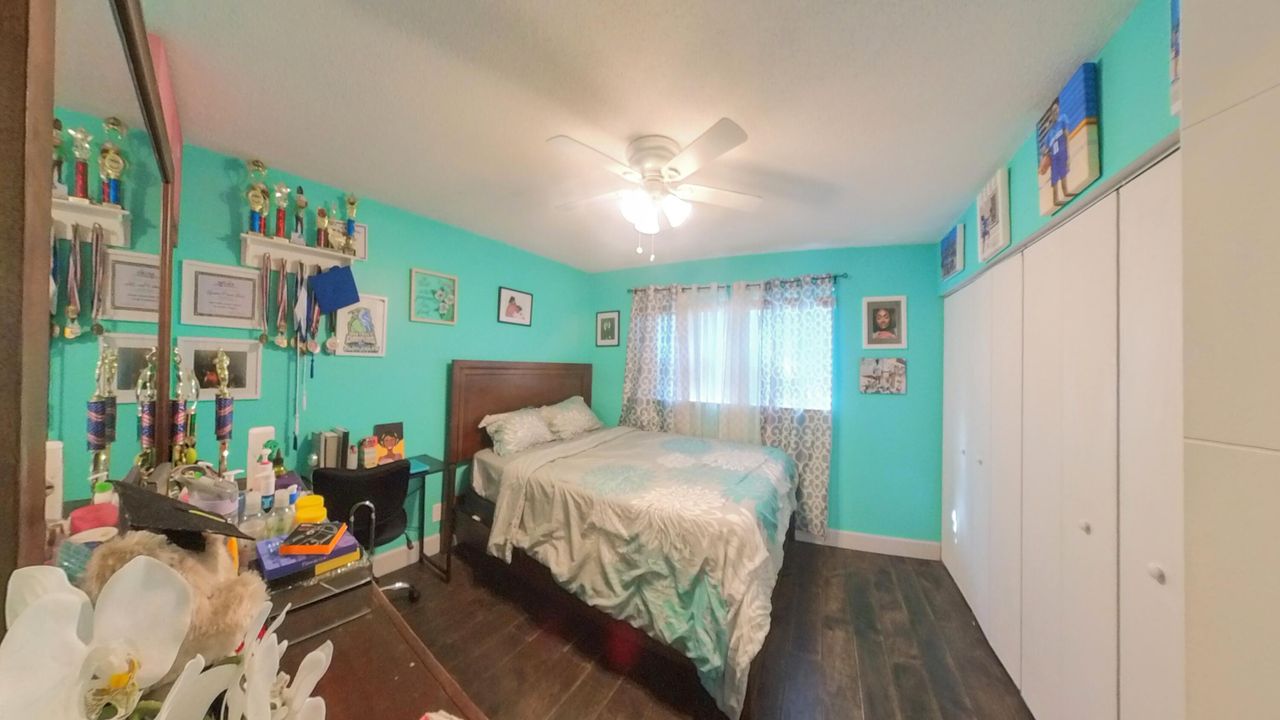 For Sale: $595,000 (4 beds, 2 baths, 1835 Square Feet)