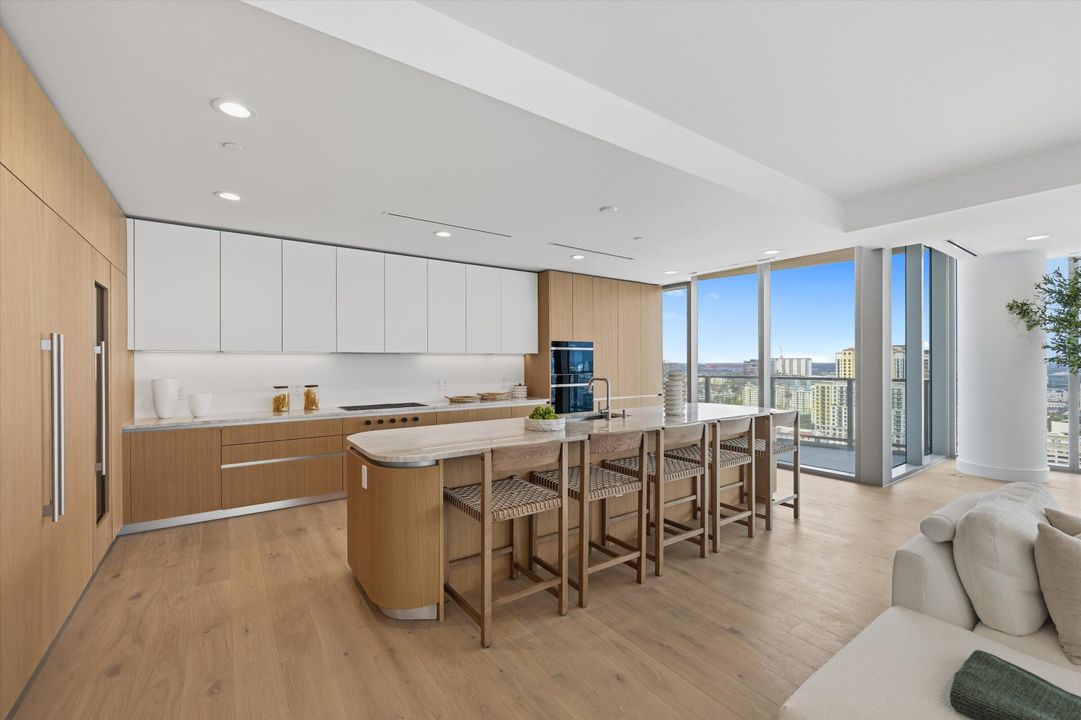 На продажу: $12,895,000 (4 спален, 4 ванн, 4420 Квадратных фут)