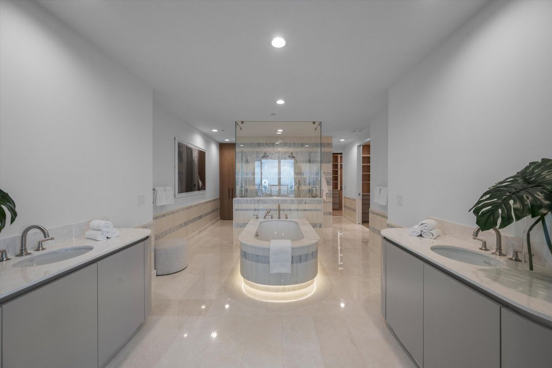 На продажу: $12,895,000 (4 спален, 4 ванн, 4420 Квадратных фут)