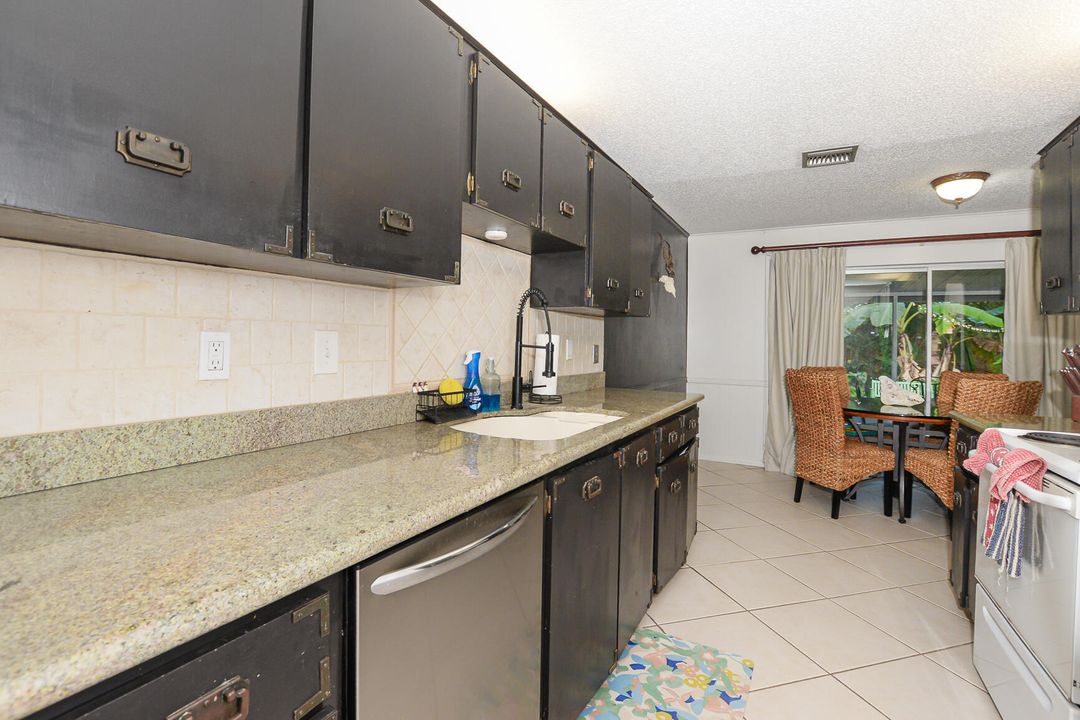 For Rent: $2,000 (3 beds, 2 baths, 1248 Square Feet)