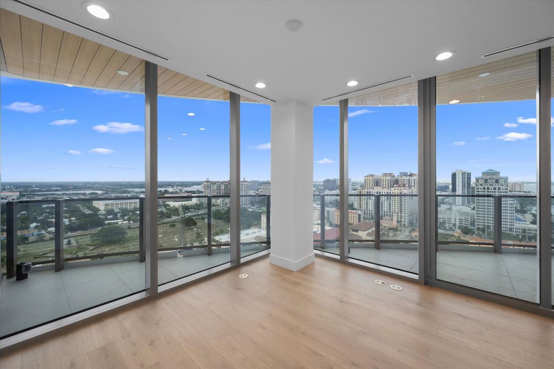 На продажу: $12,895,000 (4 спален, 4 ванн, 4420 Квадратных фут)