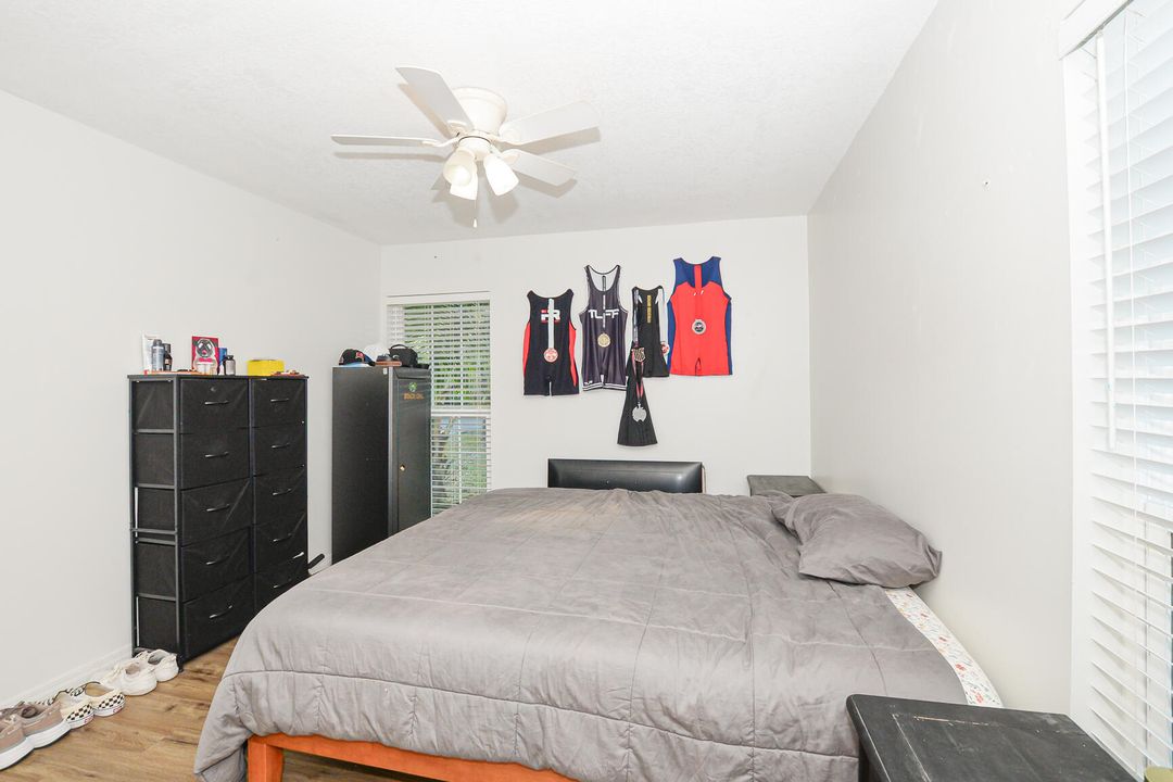 For Rent: $2,000 (3 beds, 2 baths, 1248 Square Feet)