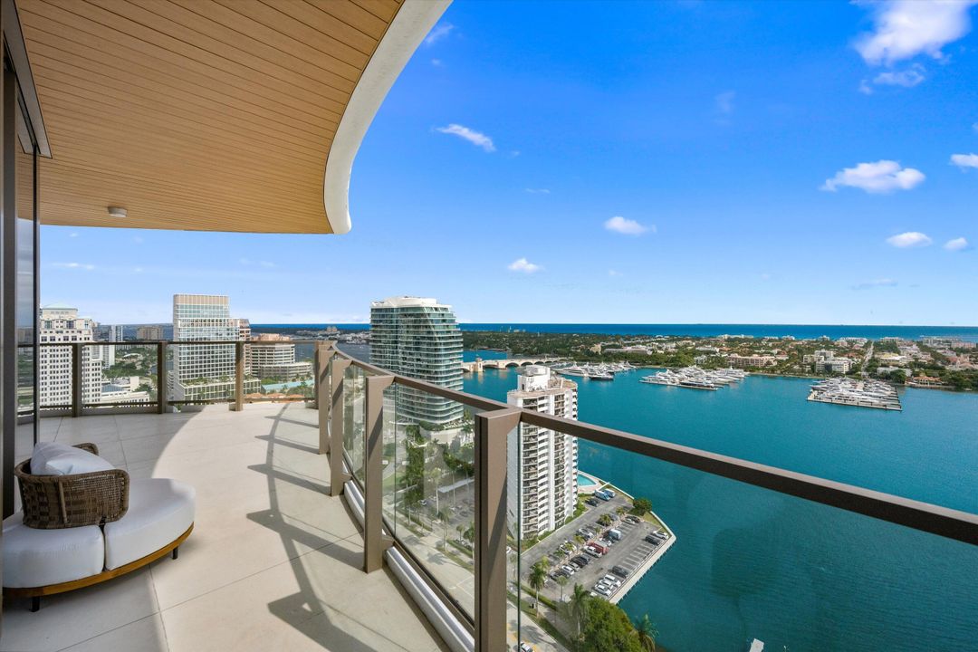 На продажу: $12,895,000 (4 спален, 4 ванн, 4420 Квадратных фут)