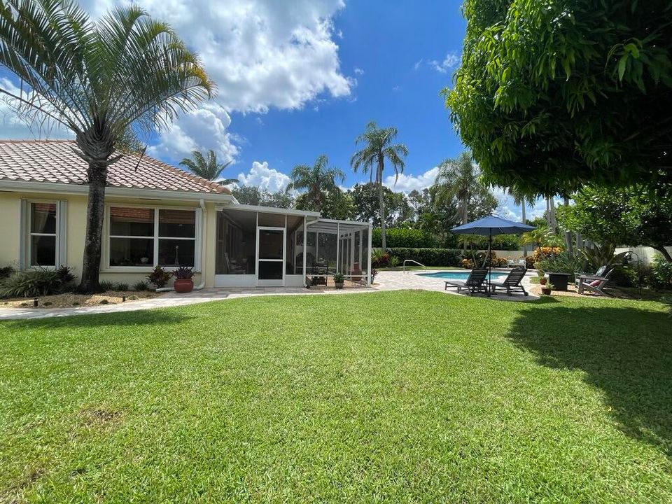 For Sale: $875,000 (3 beds, 2 baths, 1975 Square Feet)