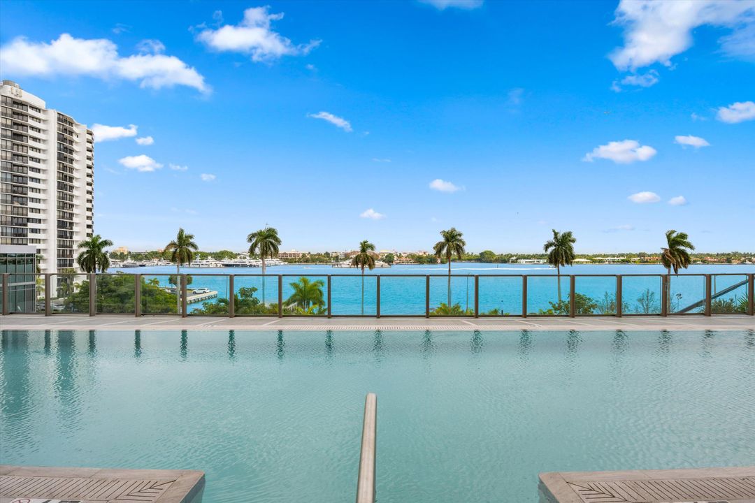 На продажу: $12,895,000 (4 спален, 4 ванн, 4420 Квадратных фут)