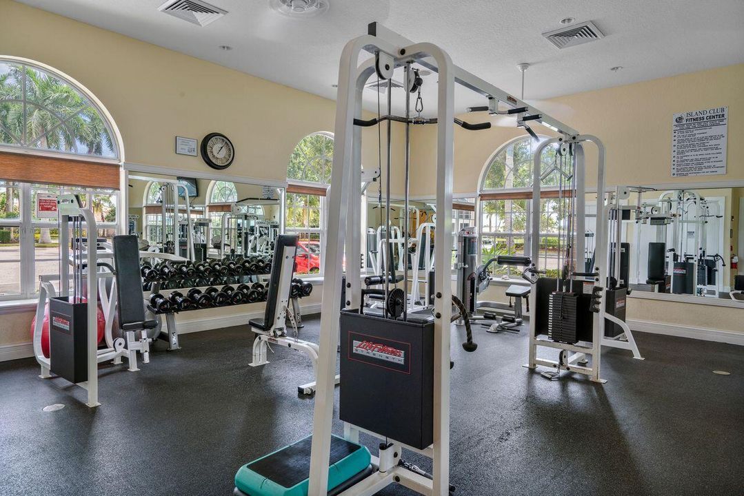 出租: $3,500 (3 贝兹, 2 浴室, 1822 平方英尺)