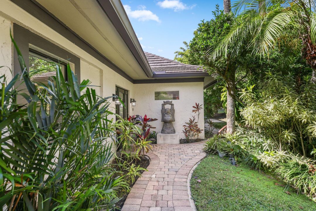 For Rent: $14,000 (4 beds, 4 baths, 2400 Square Feet)