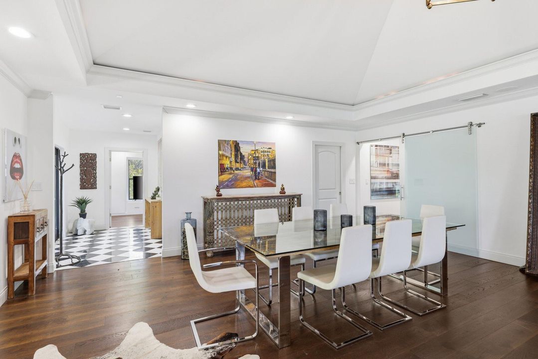 For Rent: $14,000 (4 beds, 4 baths, 2400 Square Feet)