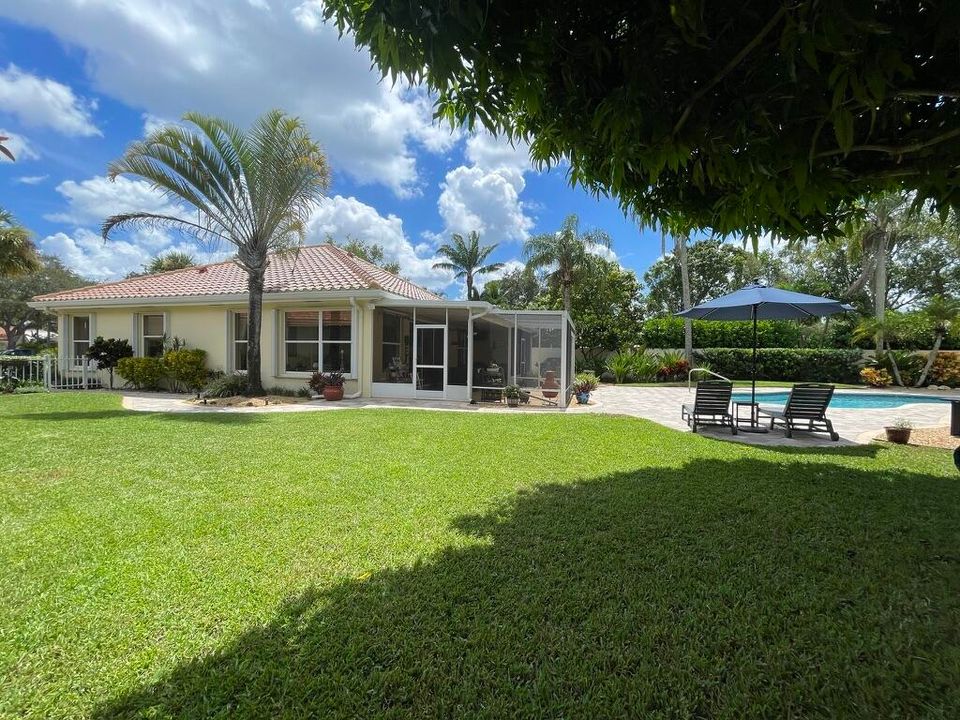 For Sale: $875,000 (3 beds, 2 baths, 1975 Square Feet)