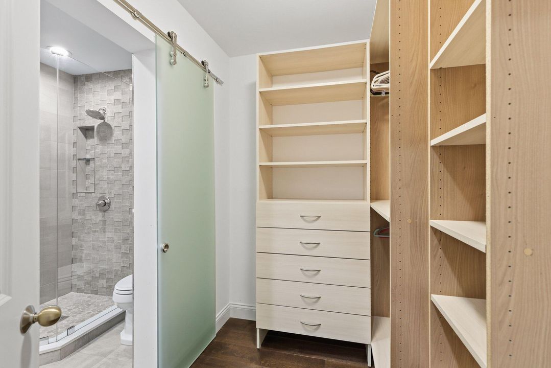 For Rent: $14,000 (4 beds, 4 baths, 2400 Square Feet)