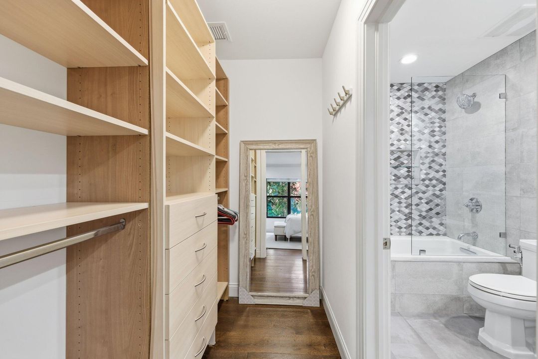 For Rent: $14,000 (4 beds, 4 baths, 2400 Square Feet)